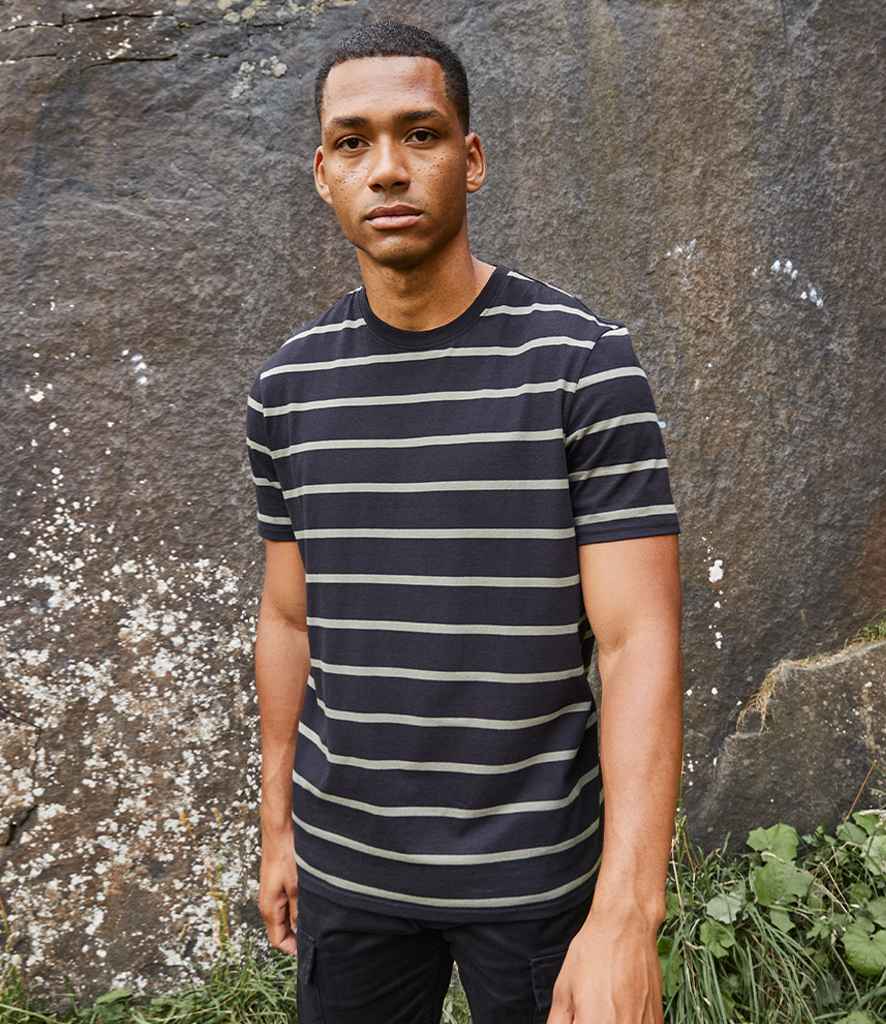 FR136 Black/Khaki Model