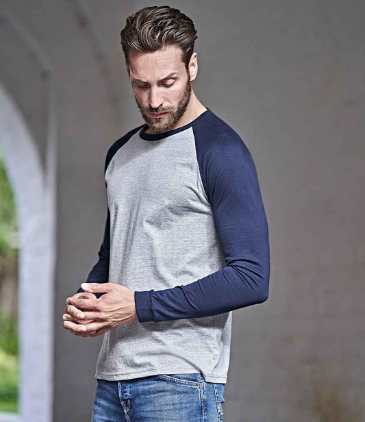 T5072 Heather Grey/Navy Model
